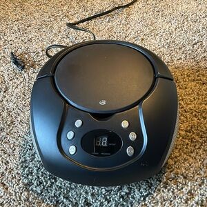 Portable Top-Loading Cd Boombox 2024